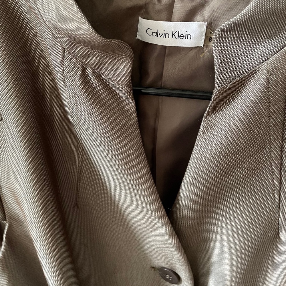 Calvin dress never worn but no tagos.